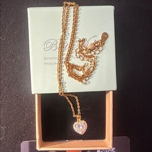 Elegant Gold moissonate Heart Pendant Necklace